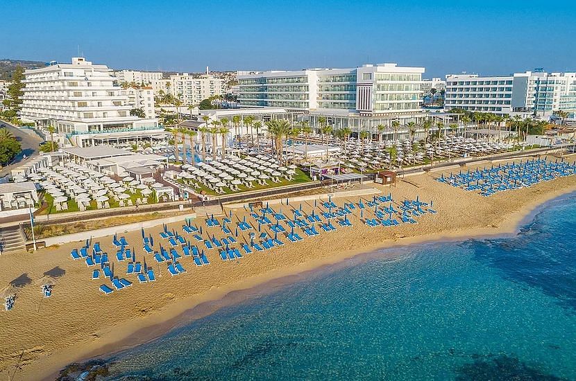 Constantinos The Great Beach, Cypr / wakacje.pl